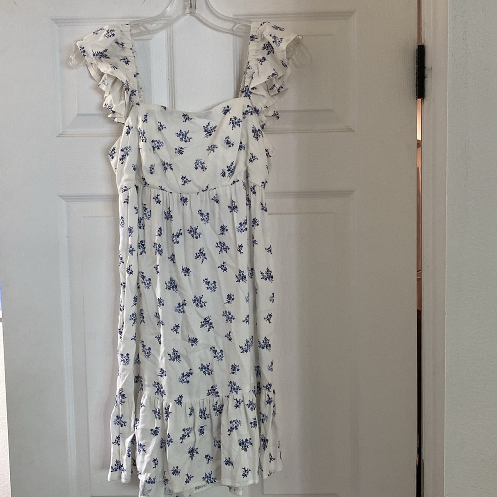 3 Spring dresses - Picture 2 of 8